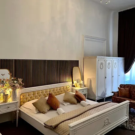 Apartment Csaky Palace 111